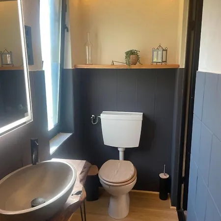 Garten Und Pool Und Gaestehaus בית נופש *