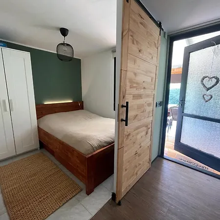 Garten Und Pool Und Gaestehaus בית נופש Oderberg