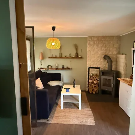 Hébergement de vacances Garten Und Pool Und Gaestehaus *