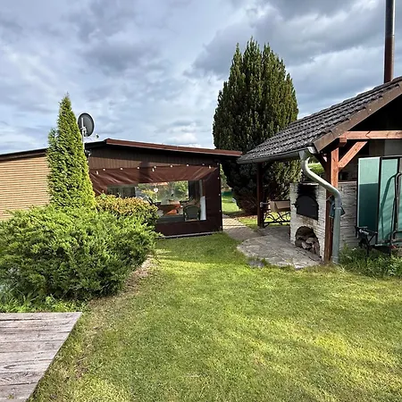 Hébergement de vacances Garten Und Pool Und Gaestehaus