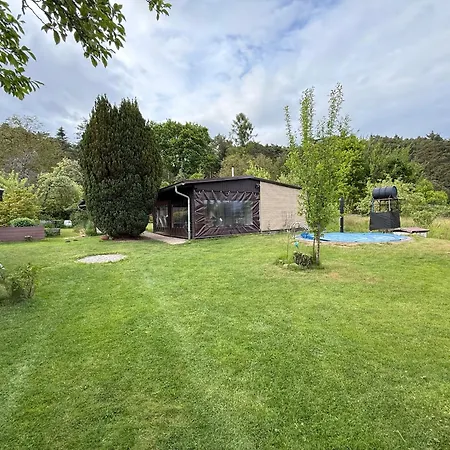 Garten Und Pool Und Gaestehaus *