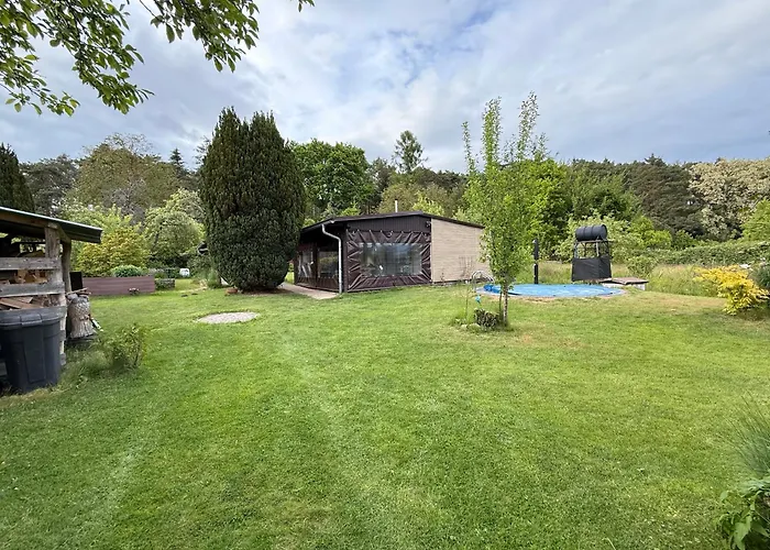 Garten Und Pool Und Gaestehaus *